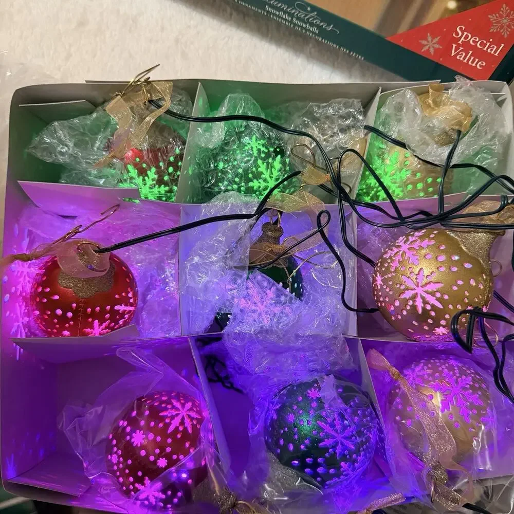 Christmas Tree Lights Hallmark Illuminations Snowflake Snowballs + Power Box
